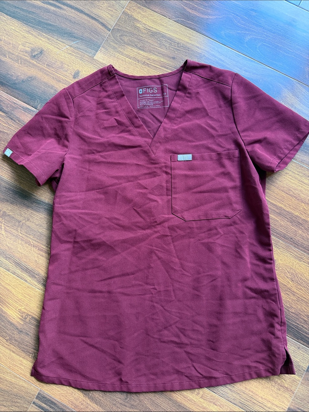Figs V-Neck Short Sleeve Scrubs Top Maroon Womens Size XS